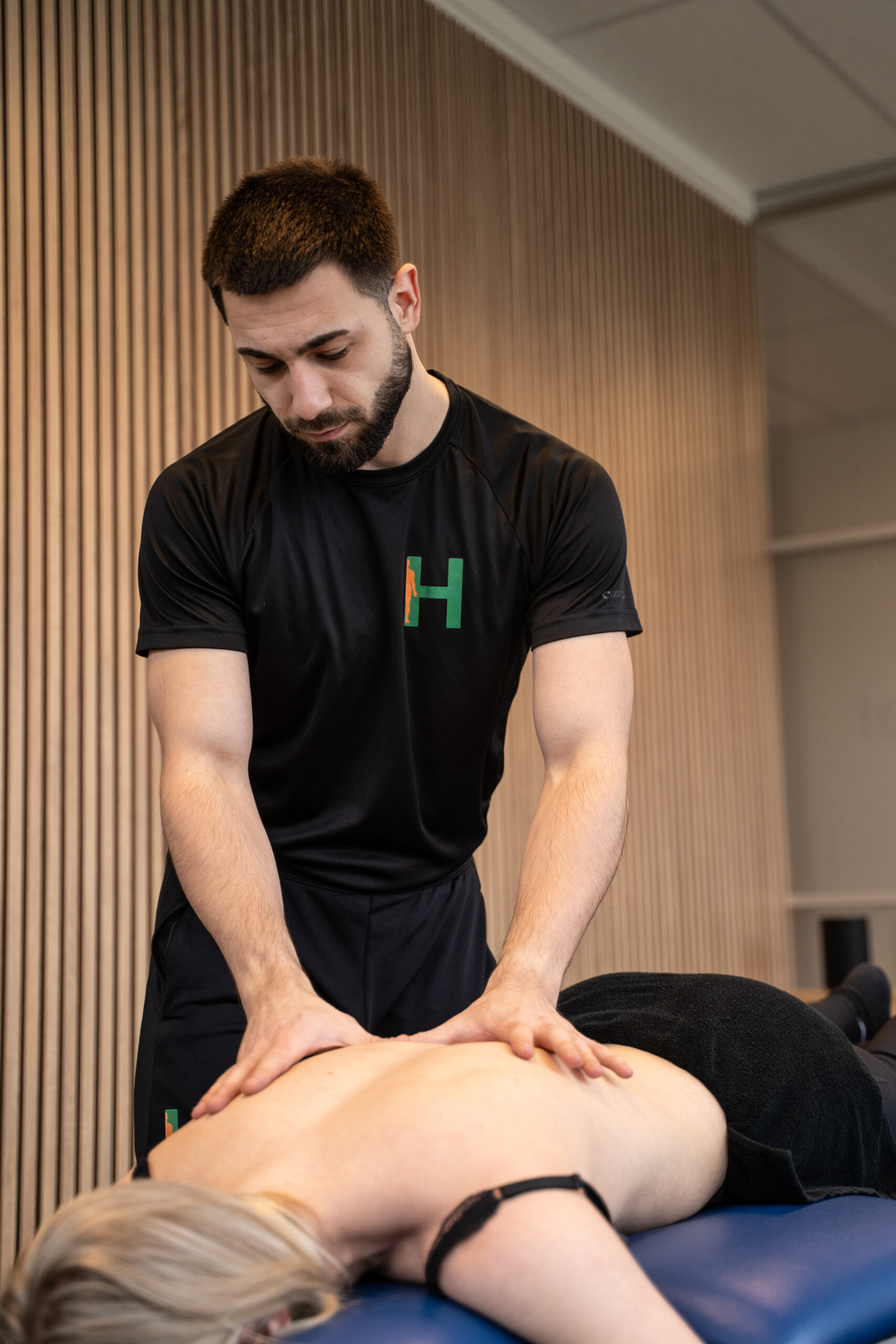 Sportmassage door Dilan in praktijk Het Herstel Huis Oss